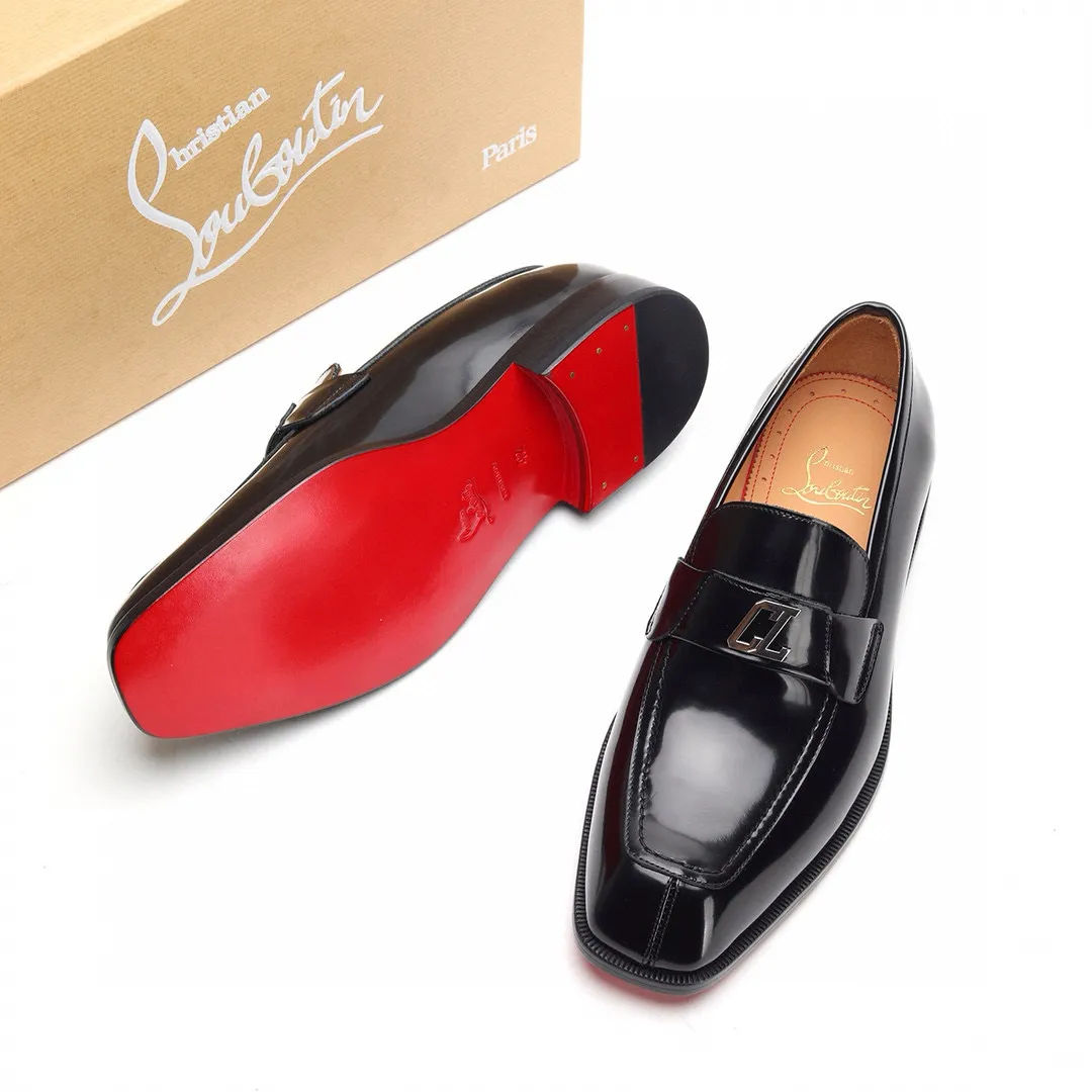 Batch 1,080 yuan 💰••New real shots••CL～High-end men’s 👔casual•loafers with red soles! ••🆑Genuine and top-quality goods from original orders ••✅💯 Purchase goods from top-quality original orders! Original imported patterned cowhide ➕Imported cowhide lining ➕Cowhide feet ➕Original leather outsole~🉑️Feel free to compare the authentic ones! Size: 38-44 (45.46.47 can be customized)
